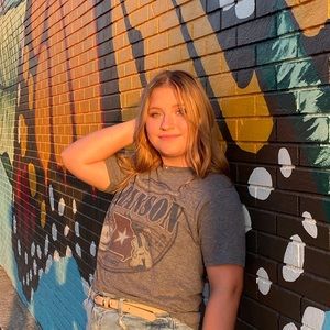 Meet your Posher, Allison